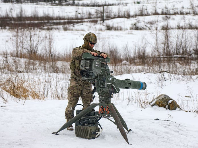 Raytheon, 72 milyon dolarlık TOW hedefleme sistemi sözleşmesi imzaladı