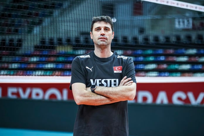 TVF duyurdu: A Milli Erkek Voleybol Takımı'nda başantrenör Umut Çakır dönemi sona erdi