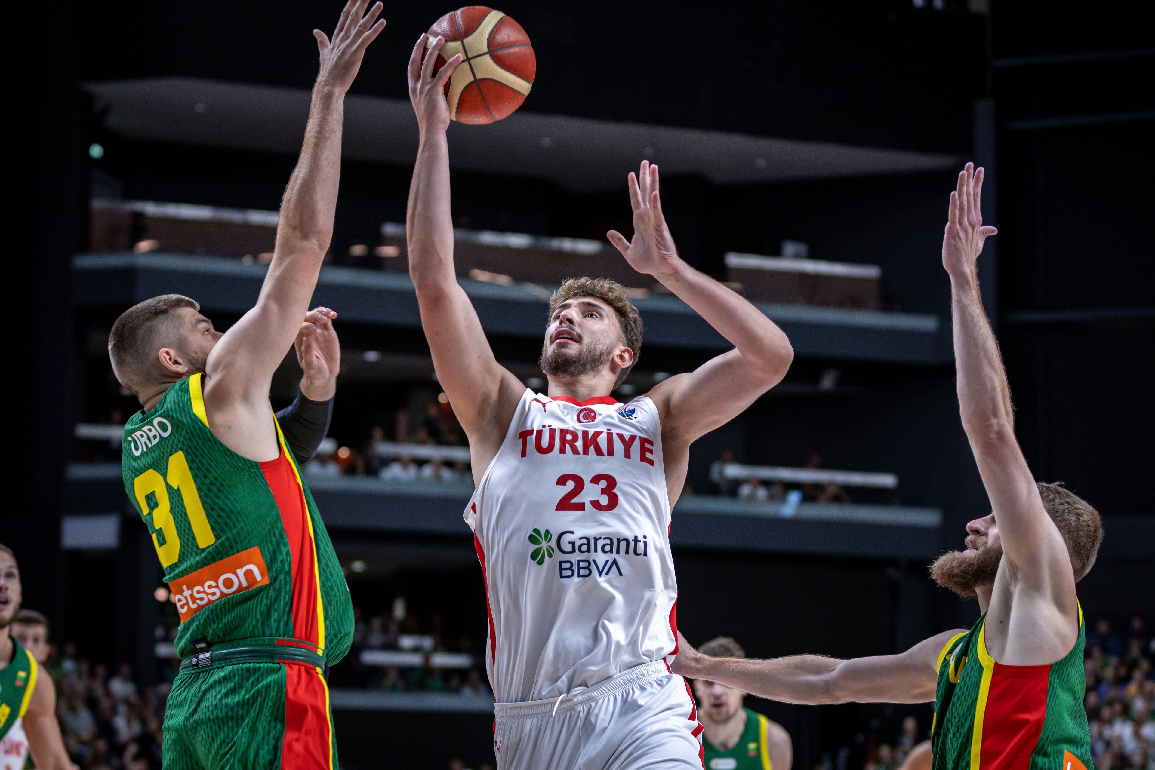 A Milli Erkek Basketbol Takımı, FIBA Avrupa Şampiyonası hazırlıklarında Litvanya'yı mağlup etti