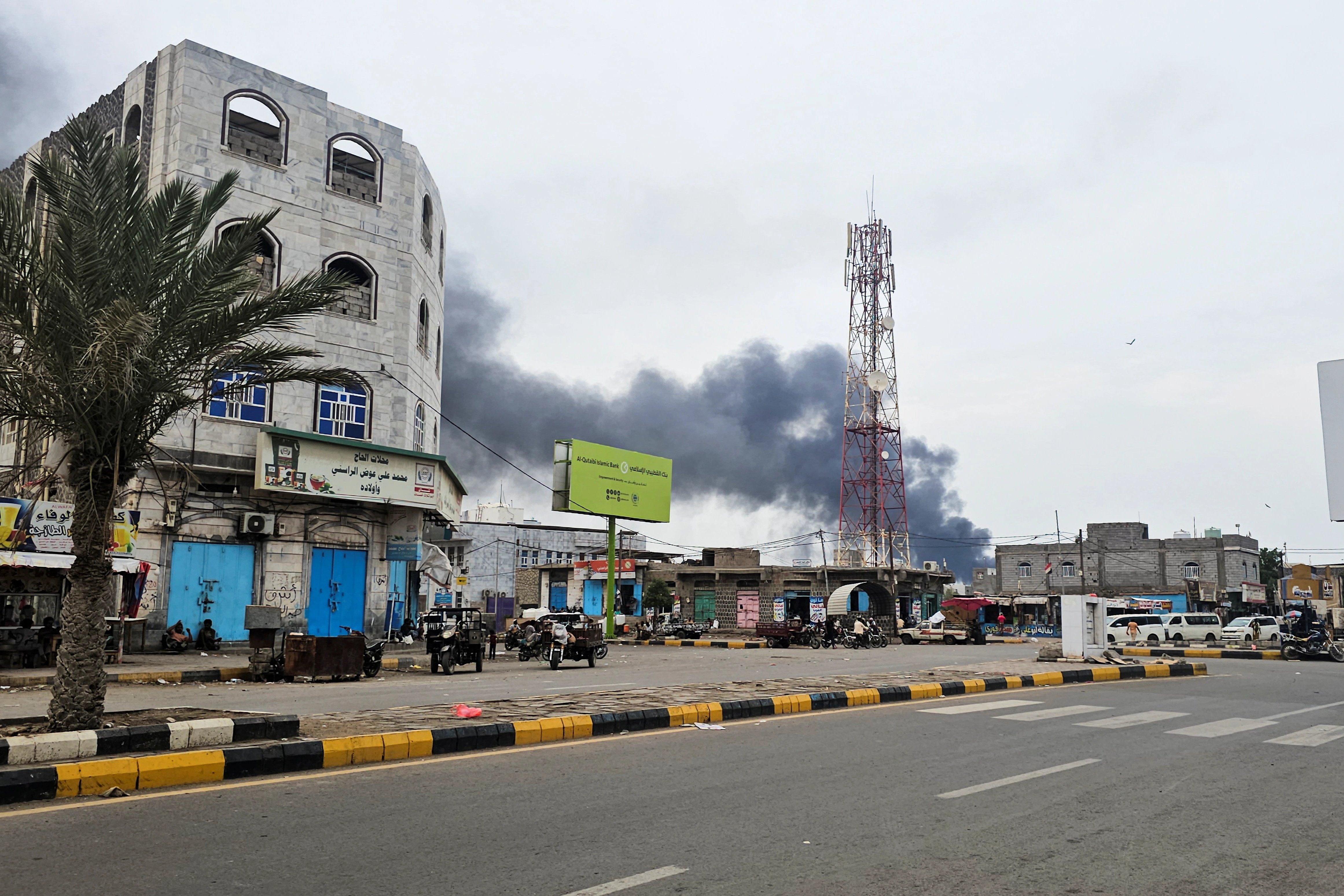 Houthis Seize Mokha in Rapid Western Yemen Offensive
