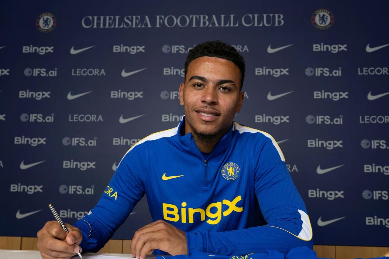 Morgan Rogers, rekor bonservis bedeliyle Chelsea'de