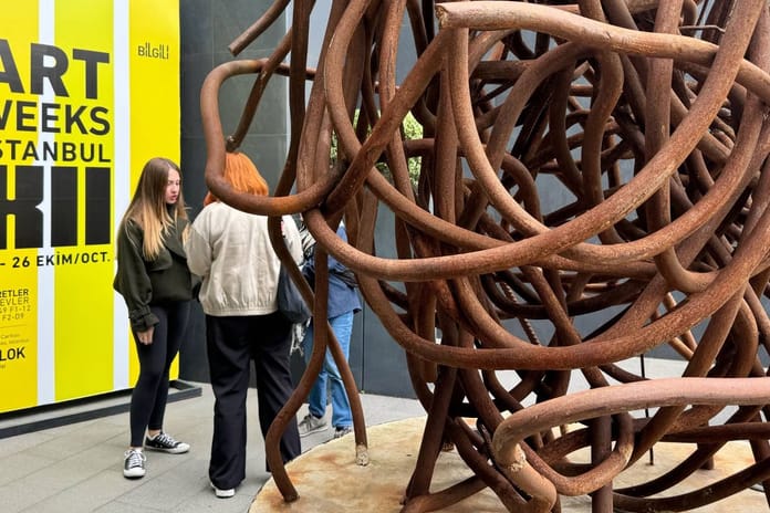 Galataport'tan kalan hafriyattan çıkan demirler esere dönüştü