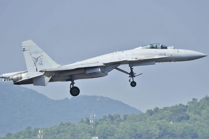 Çin, yeni savaş uçağı tasarımlarında DeepSeek yapay zeka modelini kullanıyor