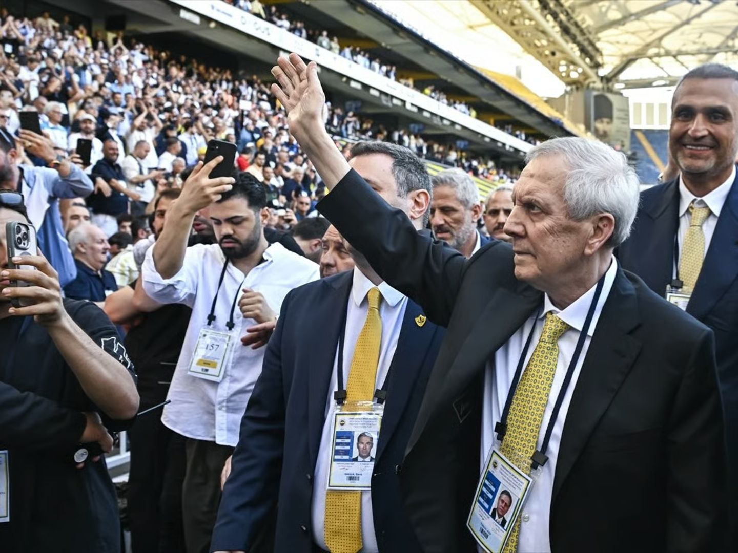 Fenerbahçe'de seçimin kazananı belli oldu: Aziz Yıldırım 8 yıl sonra geri döndü