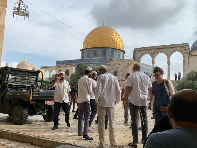 Kudüs'te gerilim tırmanıyor:  Yahudi yerleşimciler Kurbanlarla Mescid-i Aksa'ya baskın düzenledi