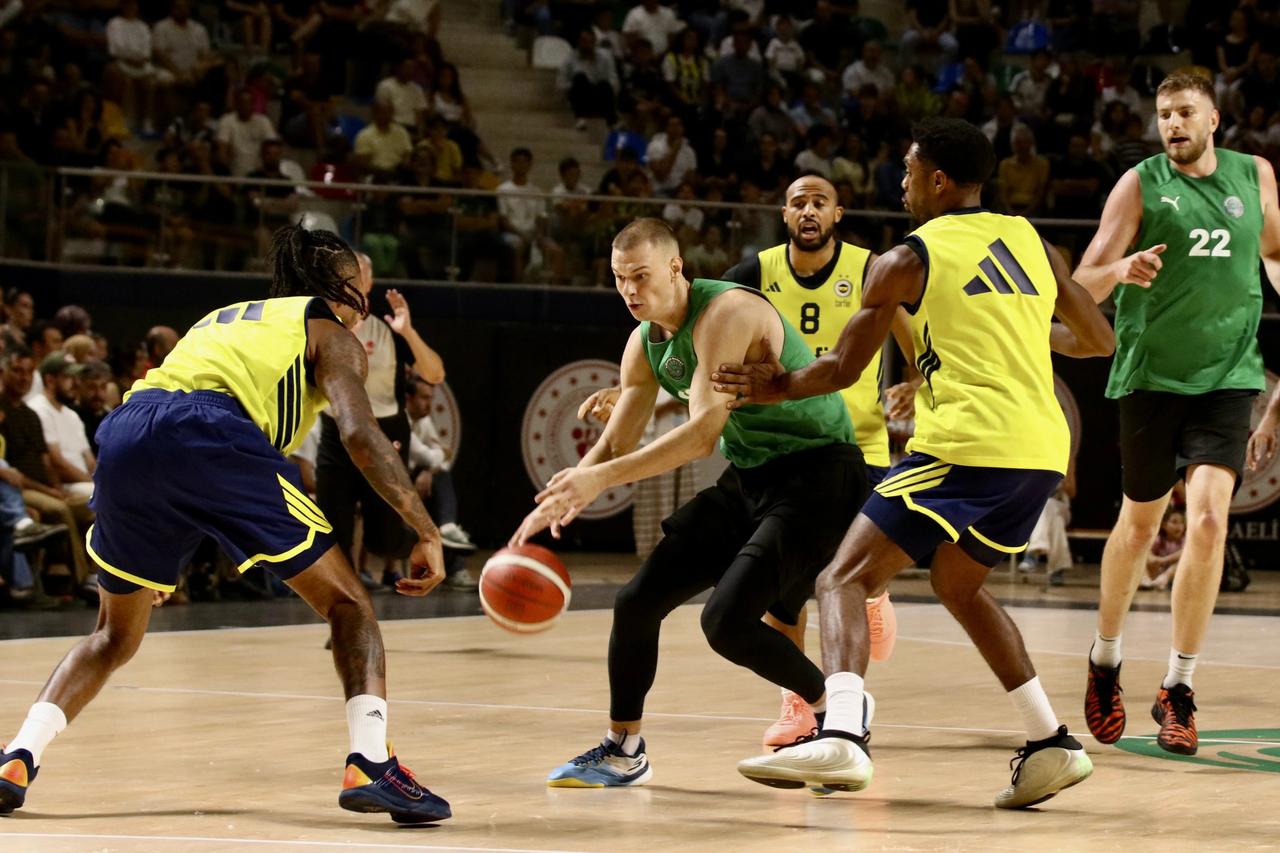 Euroleague Süper Kupa'da perde açılıyor