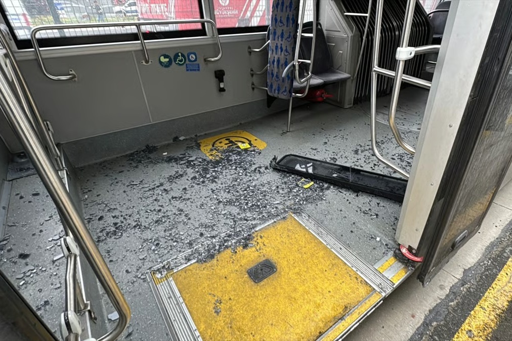 Metrobüs kazasının araç içi görüntüleri ortaya çıktı