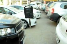 İkinci el motorlu araç ticaretinde kayıt dışı işleme geçit yok: 102 milyon TL ceza kesildi