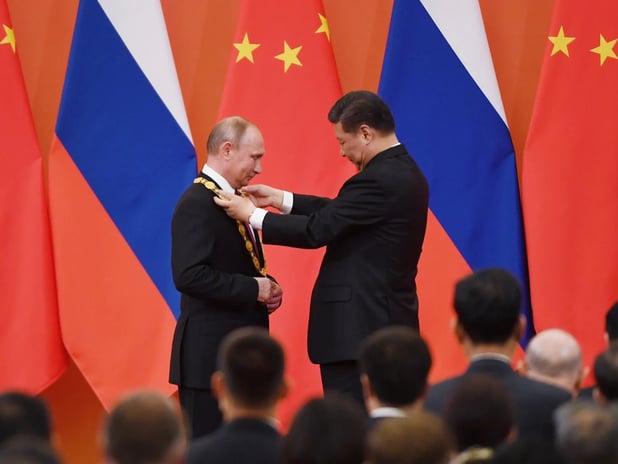 Foreign Policy: Trump'ın “tersine Kissinger” stratejisi neden başarısız oluyor?