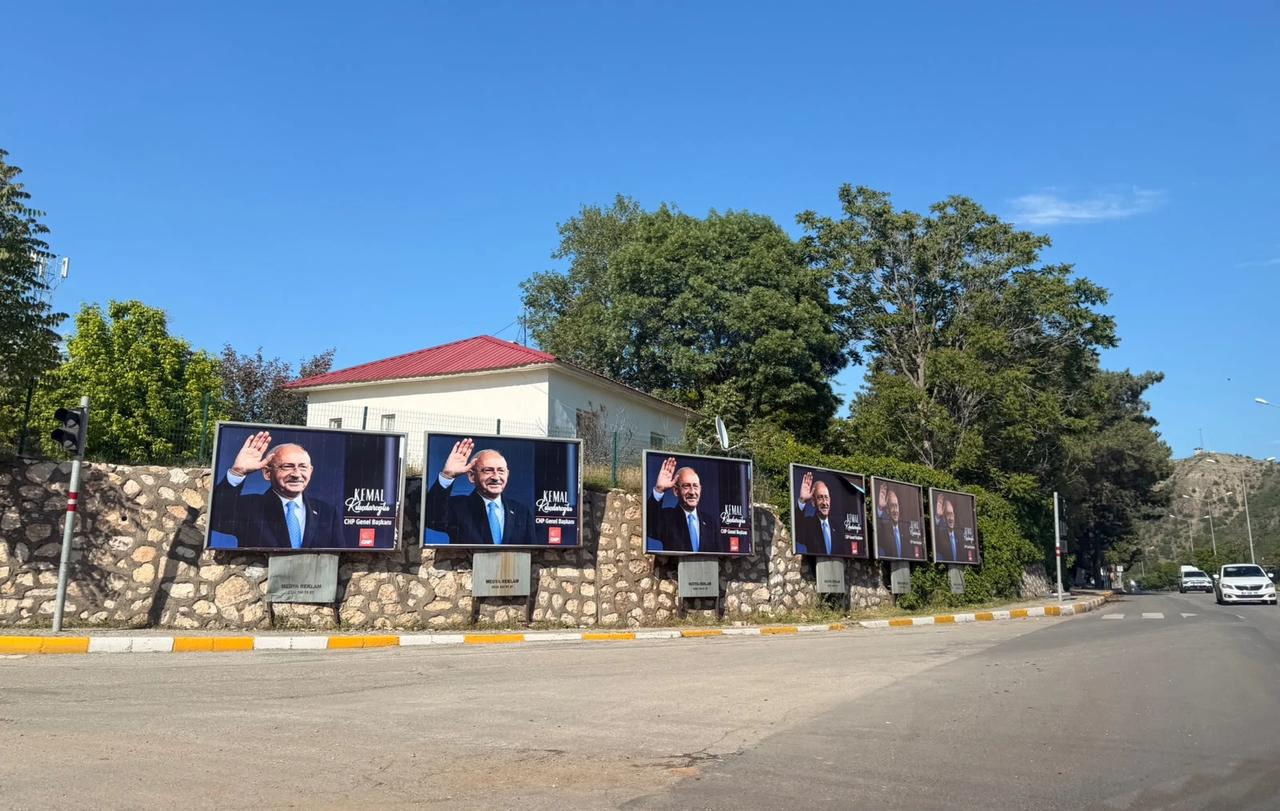 Tunceli'de Kılıçdaroğlu hareketliliği: Memleketine boy boy afişleri asıldı, valilikten açıklama geldi!