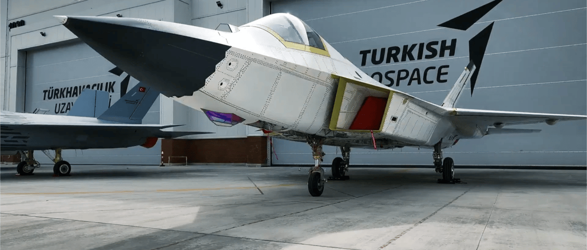 KAAN savaş uçağı