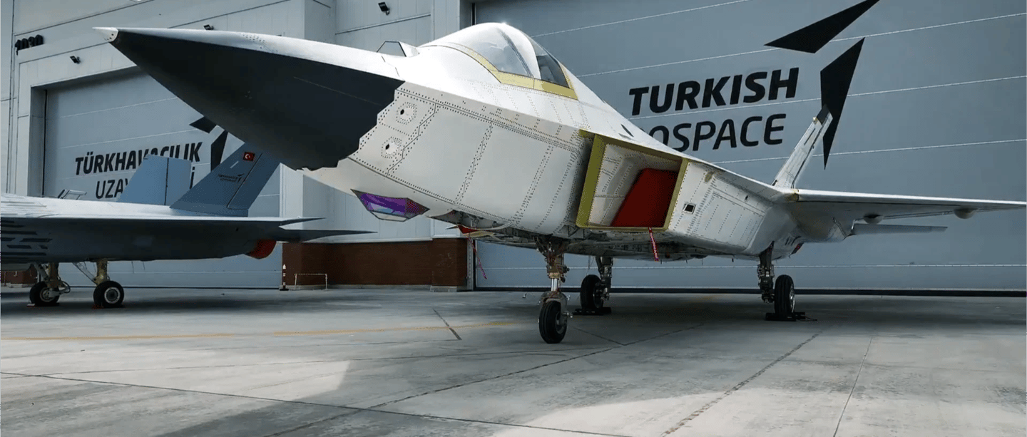 KAAN savaş uçağı