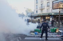 Fransa’da Macron karşıtı eylemlerde tansiyon yükseldi