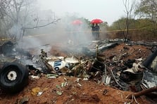 Kenya'da turistleri taşıyan uçak düştü