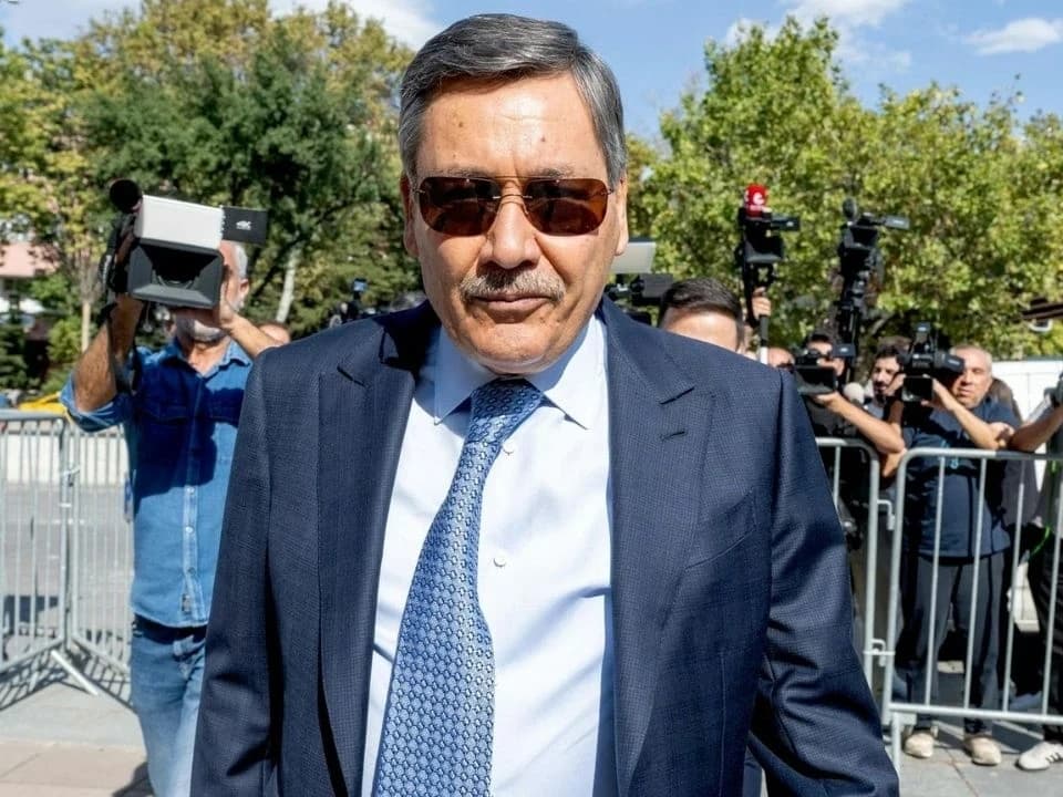 Melik Gökçek'ten 'sakız' polemikleriyle ilgili ilk açıklama