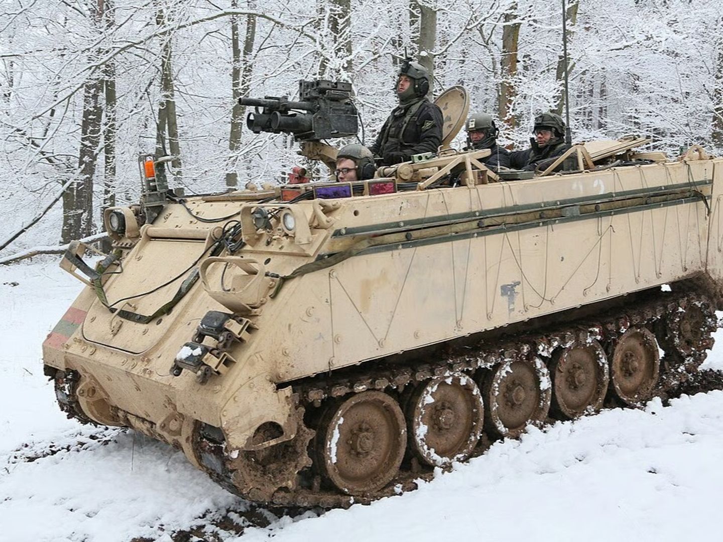 İtalya, Ukrayna'ya 400 adet M113 zırhlı personel taşıyıcı gönderecek