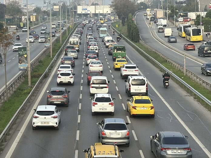 1 Mayıs kapalı yollar | İstanbul Valiliği ile 1 Mayıs İstanbul'da hangi yollar kapalı, alternatif güzergahlar neler?