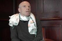 İrlandalı komedyen Hickey yolculuğu kahramanlık değil ahlaki yükümlülük olarak tanımladı