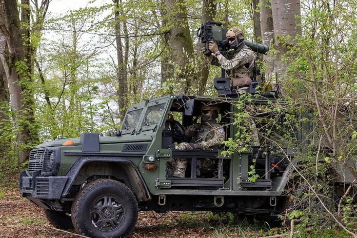 Romanya, 2026'ya kadar Spike tanksavar füzeli Enok 4x4 hafif araçlarını envantere alacak