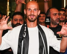 Beşiktaş'ın yeni kanadı İstanbul'da: Siyah beyazlılar Cerny'yi karşıladı