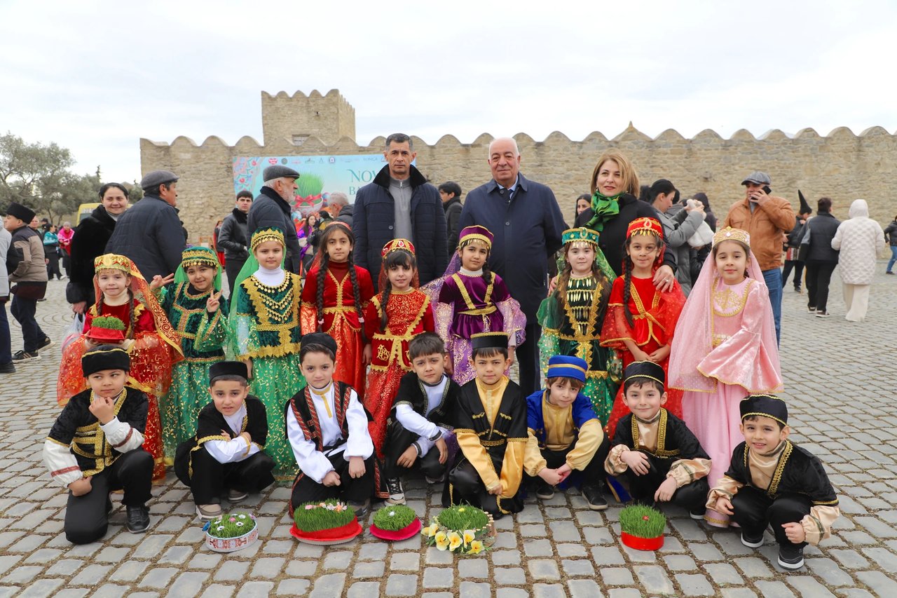 Pehlivan ve cambazlardan heyecan dolu şovlar