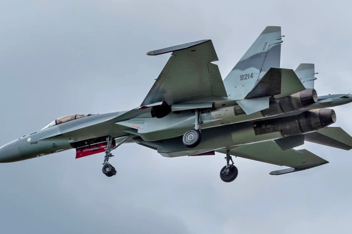 Rus Su-35 uçakları Cezayir'e teslim edildi
