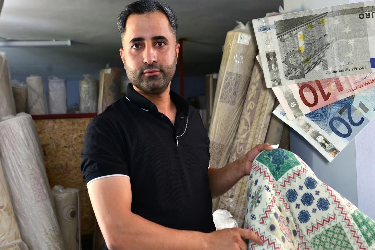 Adana'da insanlık ölmedi dedirten olay: 20 bin lirayı iade eden esnafa "Poşetim nerede" sorusu 