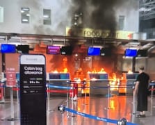 İtalya'daki Malpensa Havalimanı’nda yolcu çöp kutusunu ateşe verdi