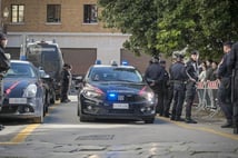 İtalya'da silahlı çete zırhlı nakil aracına saldırı düzenledi