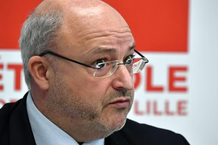 Lille'de yolsuzluktan hüküm giyen Belediye Başkanı görevden uzaklaştırıldı