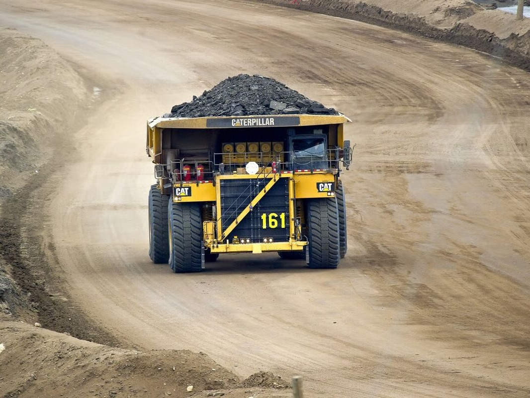 Canada Urged to Build Strategic Minerals Reserve 