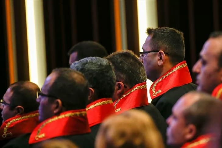 Cumhuriyet savcısını bile dolandırdılar! Önce hesabını boşalttılar, sonra kredi çektirdiler