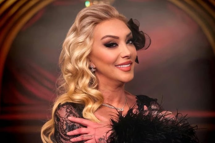 Şarkıcı Güllü hayatını kaybetti