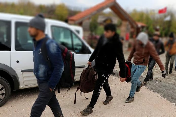 Göçmen kaçakçılığı operasyonu: 52 organizatör yakalandı