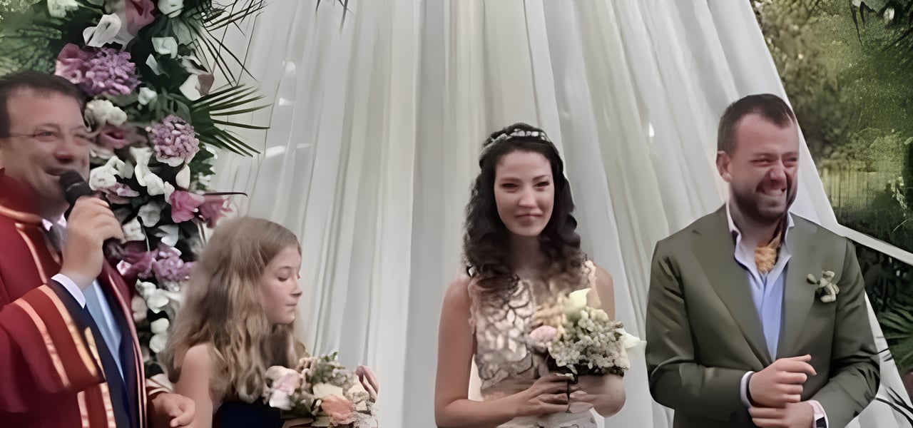 Emrah Bağdatlı'nın nikah töreninde Ekrem İmamoğlu nikah memuru olmuştu. 