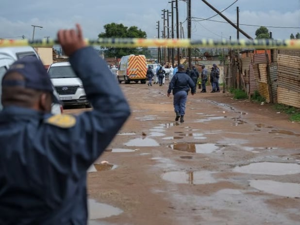 Güney Afrika'da meyhaneye silahlı saldırı: 9 ölü