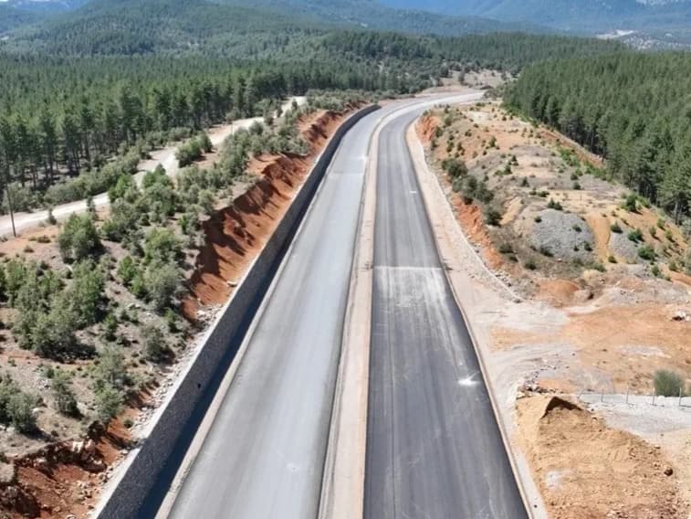 Konya-Antalya arası Alacabel Tüneli ile 20 dakika kısalacak