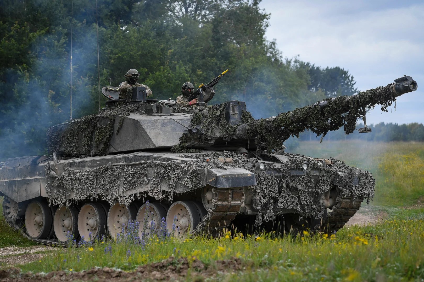 British Army Lacks Tank Commanders Due to Budget Cuts