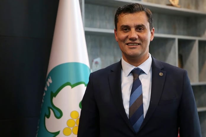 Ferdi Zeyrek hayatını kaybetti