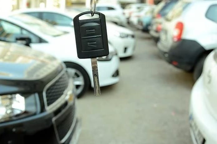 İkinci el motorlu araç ticaretinde kayıt dışı işleme geçit yok: 102 milyon TL ceza kesildi