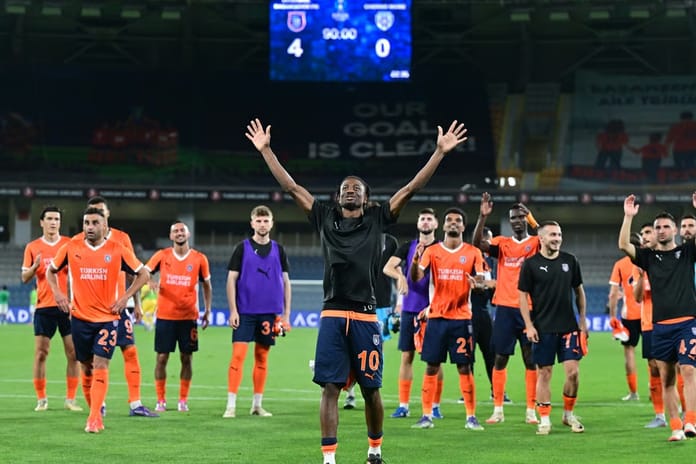 Başakşehir, Cherno More'yi farklı geçerek Konferans Ligi'nde turladı: Yeni transferler sahnede