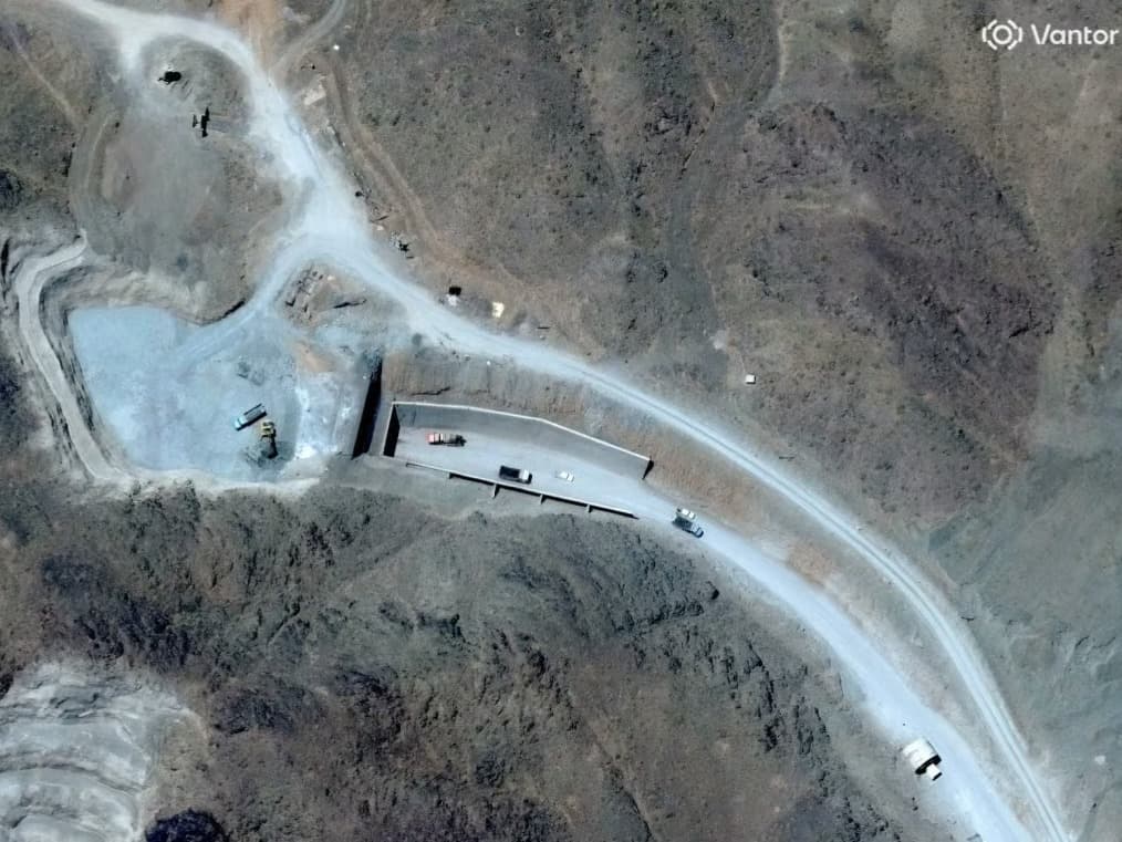 İsrail: İran nükleer programını yeraltına taşıdı