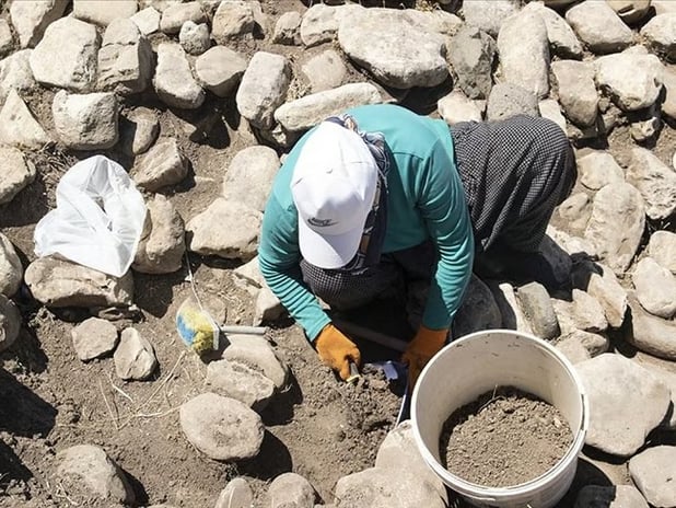 Tozkoparan Höyüğü'nde 6350 yıllık tarih gün yüzüne çıkıyor