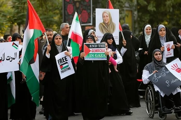 Tahran’da sağlık çalışanlarından Gazze için protesto