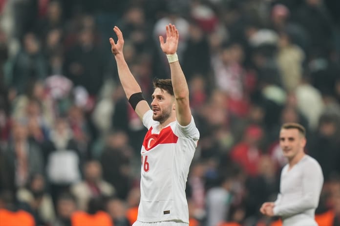 İsmail Yüksek son maçta yok