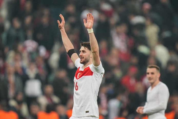 İsmail Yüksek son maçta yok