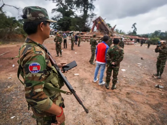 Cambodia Demands Return of Soldiers Detained by Thailand 