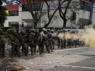 Trump Deploys National Guard to L.A. 