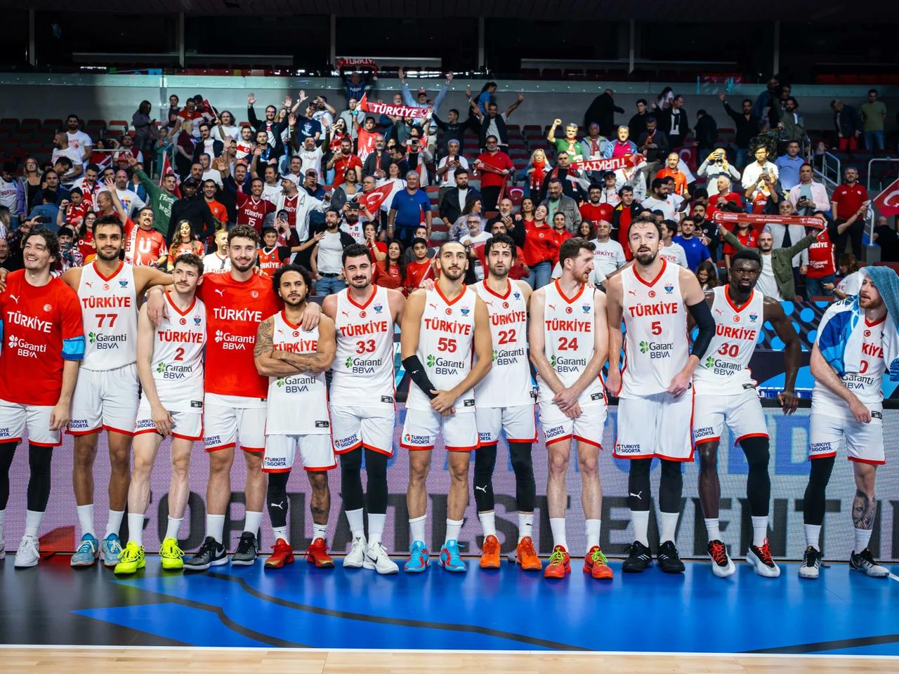 EuroBasket'te namağlupların liderlik düellosu