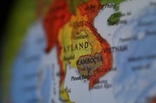 Tayland ve Kamboçya kanlı çatışmaları durdurmak için masaya oturuyor